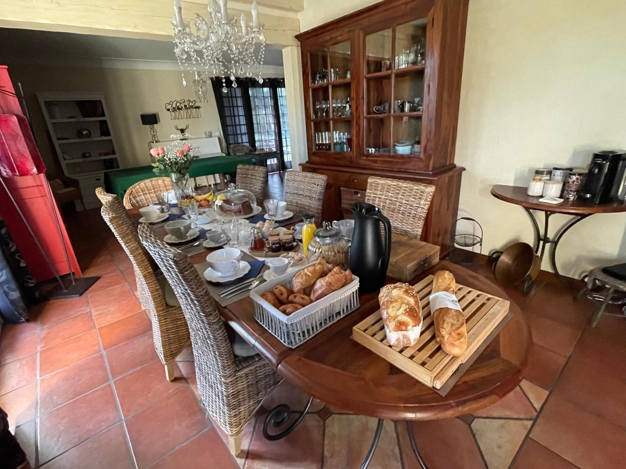 La Belle Chaumiere Bed & Breakfast Bretagne-de-Marsan Dış mekan fotoğraf