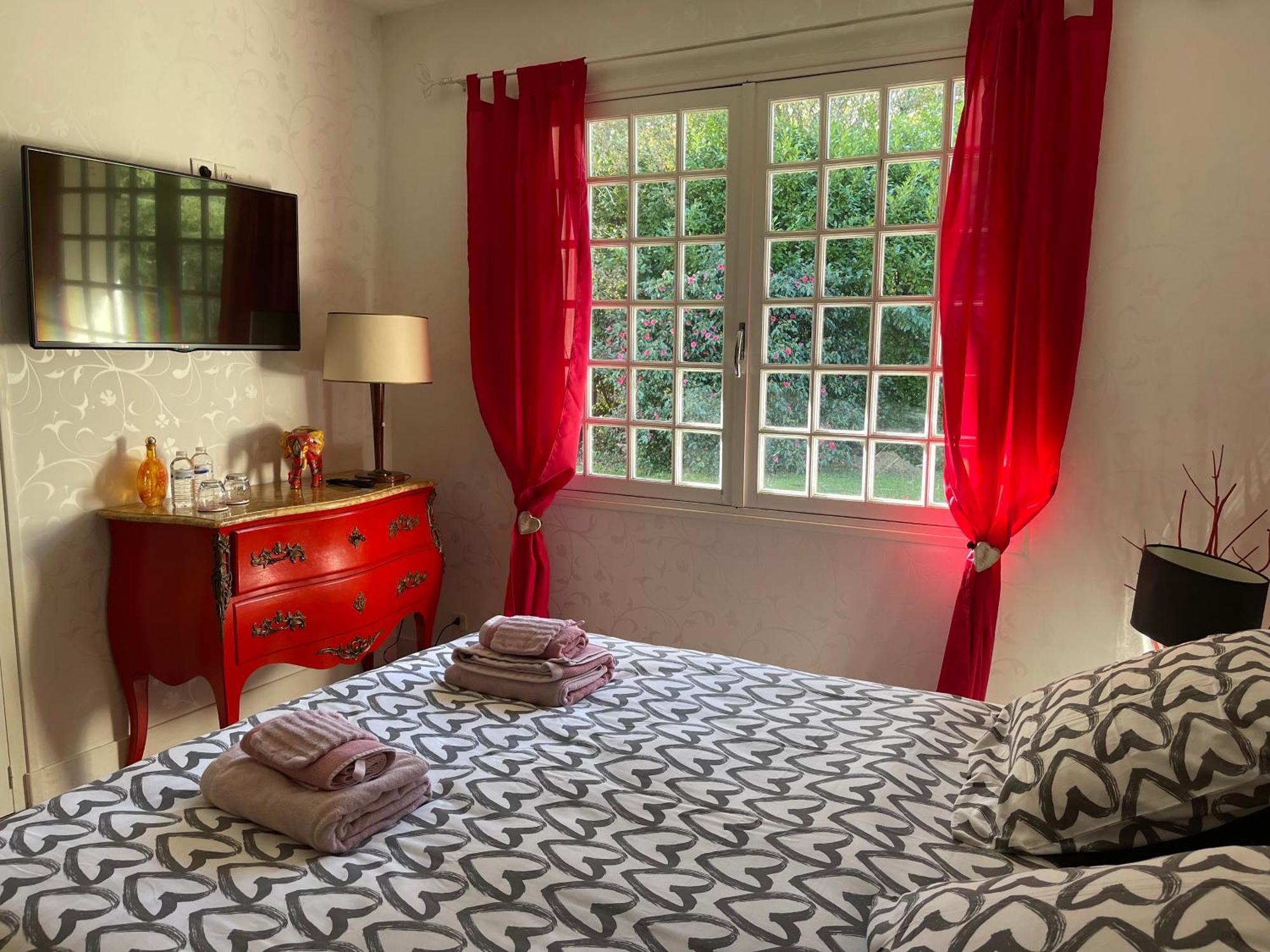 La Belle Chaumiere Bed & Breakfast Bretagne-de-Marsan Dış mekan fotoğraf