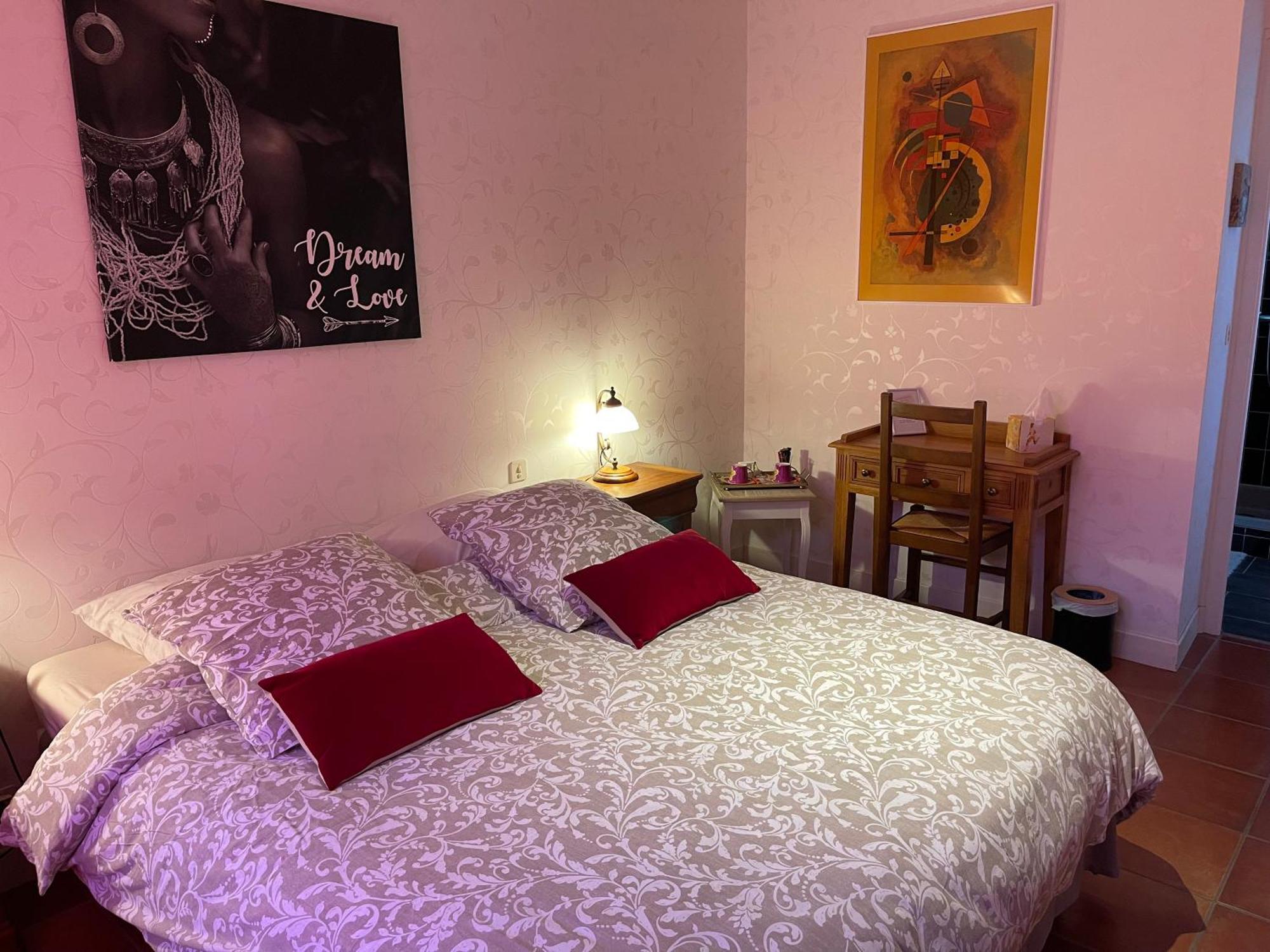 La Belle Chaumiere Bed & Breakfast Bretagne-de-Marsan Dış mekan fotoğraf